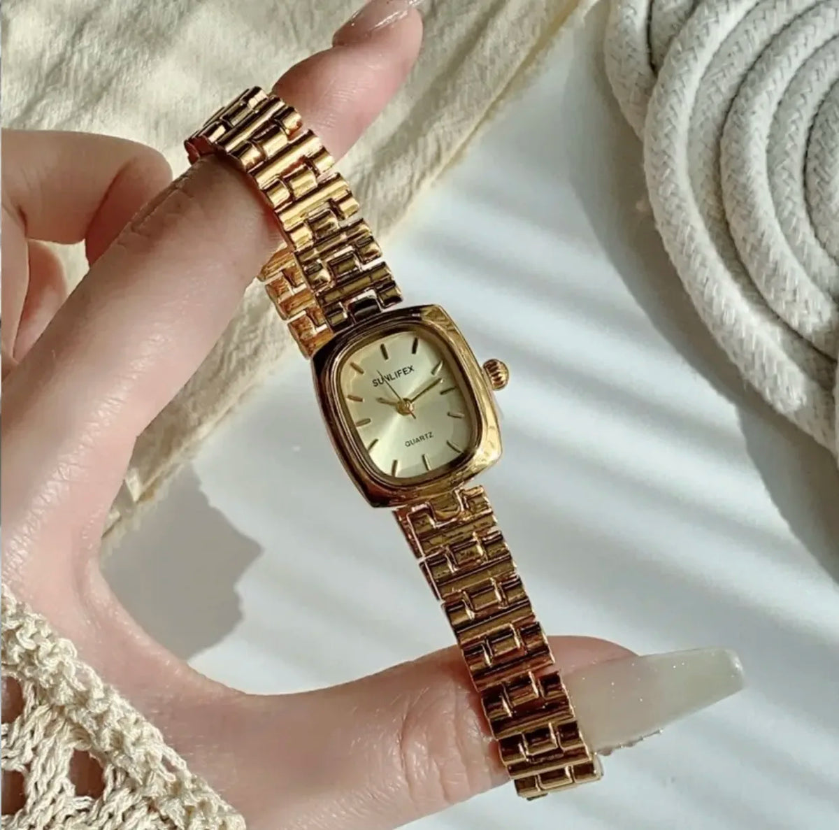 Sunlifex Women's Small Square Watch – Elegant Retro Luxury