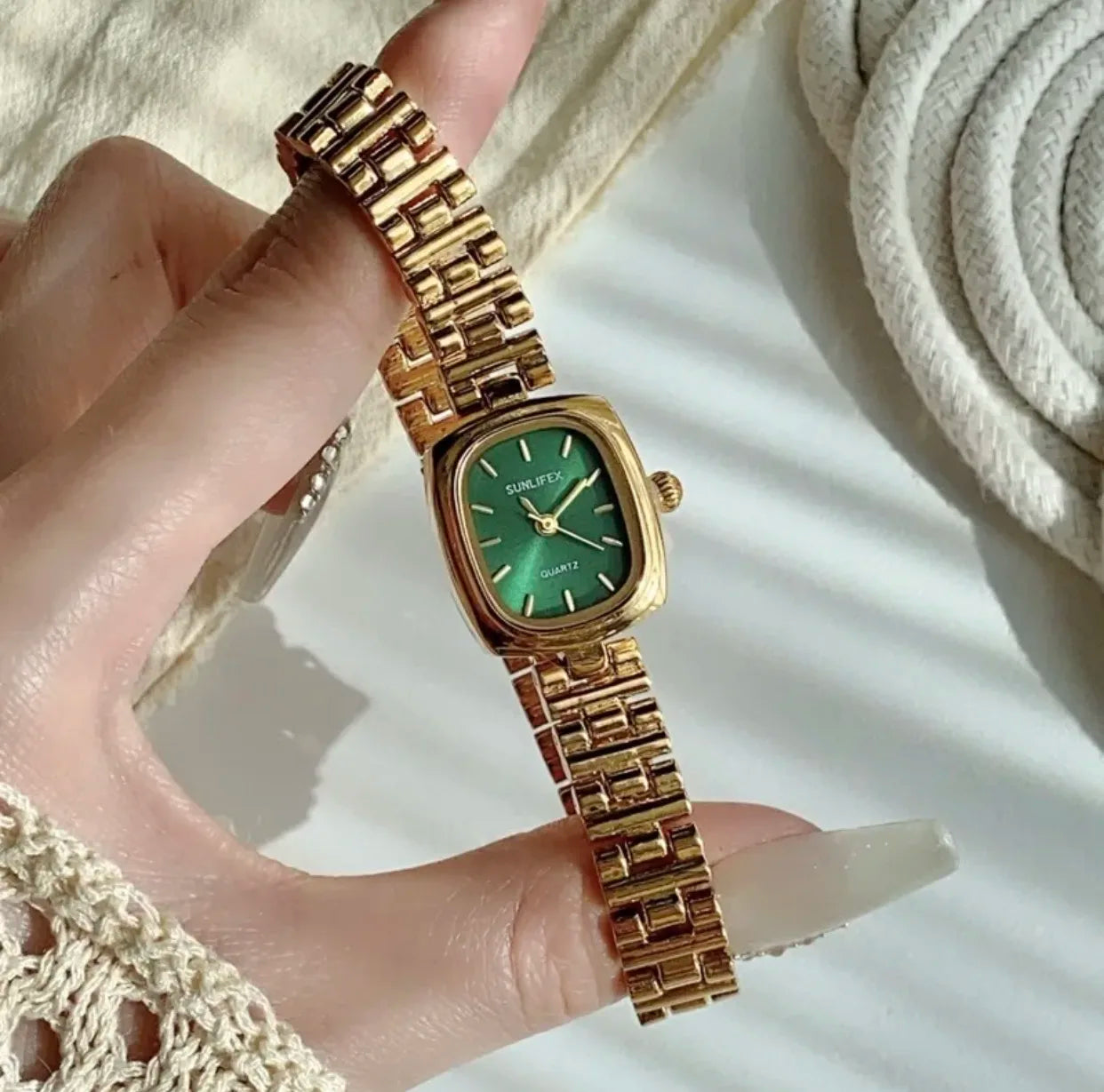 Sunlifex Women's Small Square Watch – Elegant Retro Luxury