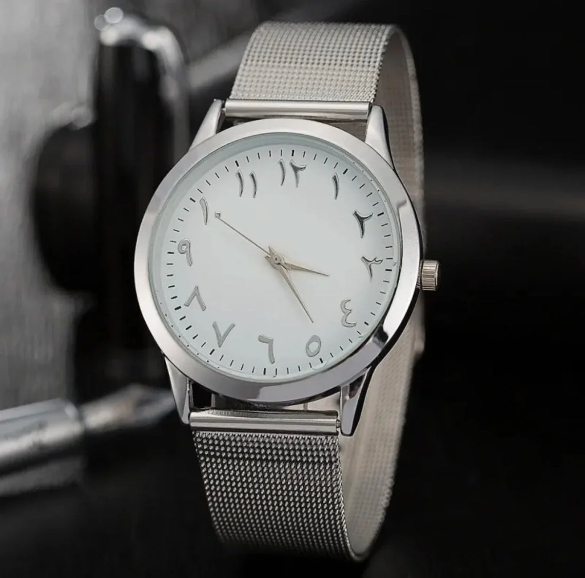 Simple Mesh Strap Watch – Timeless Elegance for Every Style
