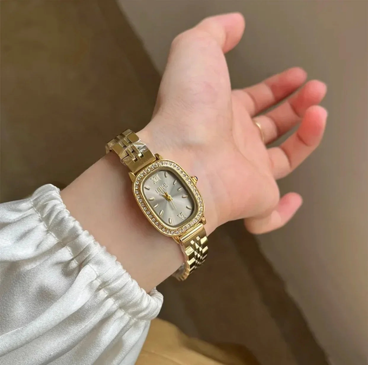 Ladies Luxury Quartz Watch
