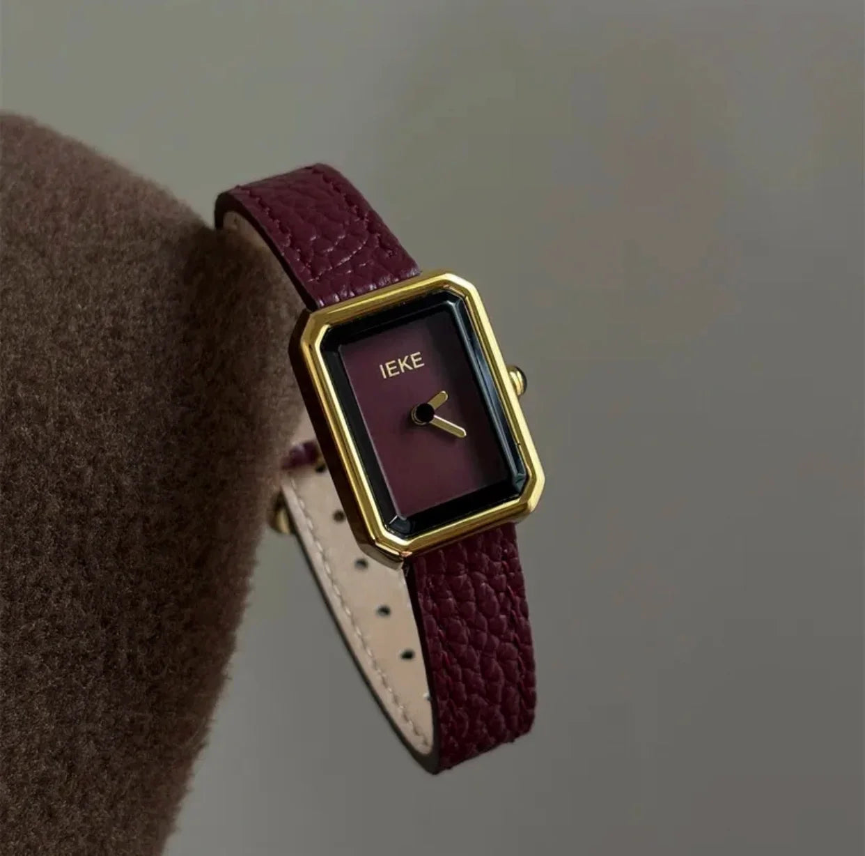 Vintage Women’s Quartz Watch