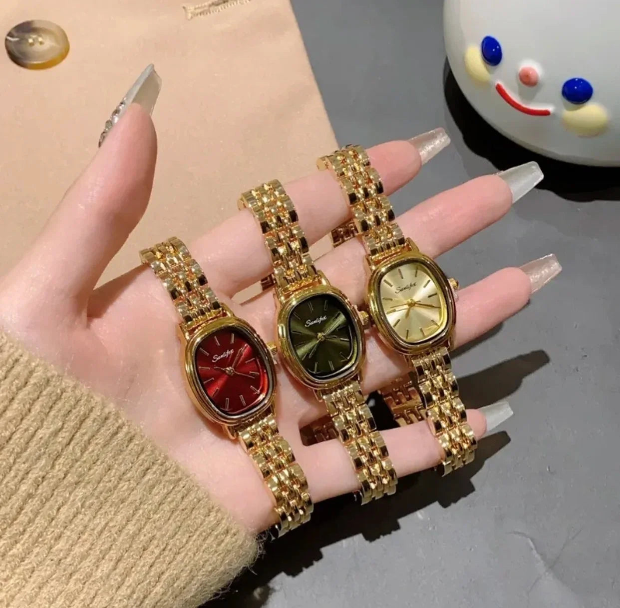 Elegant Women’s Quartz Watch