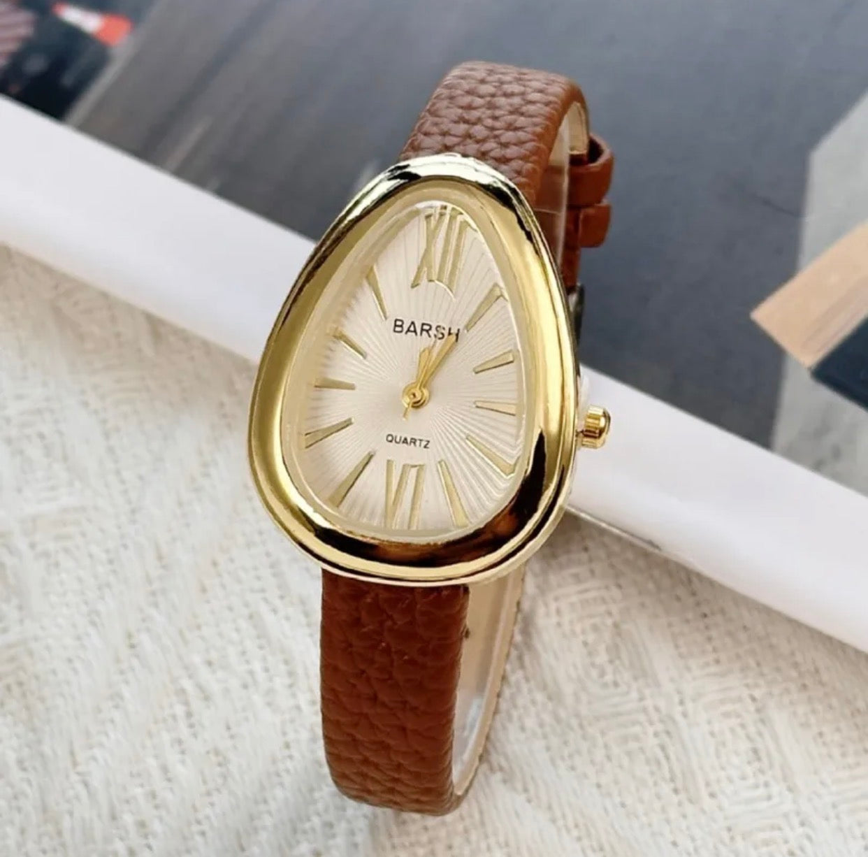 Retro Elegance Women’s Quartz Watch